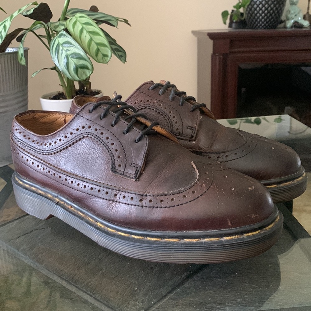 VTG. DR. MARTENS Made in England Wingtip 5 eyelet Oxford